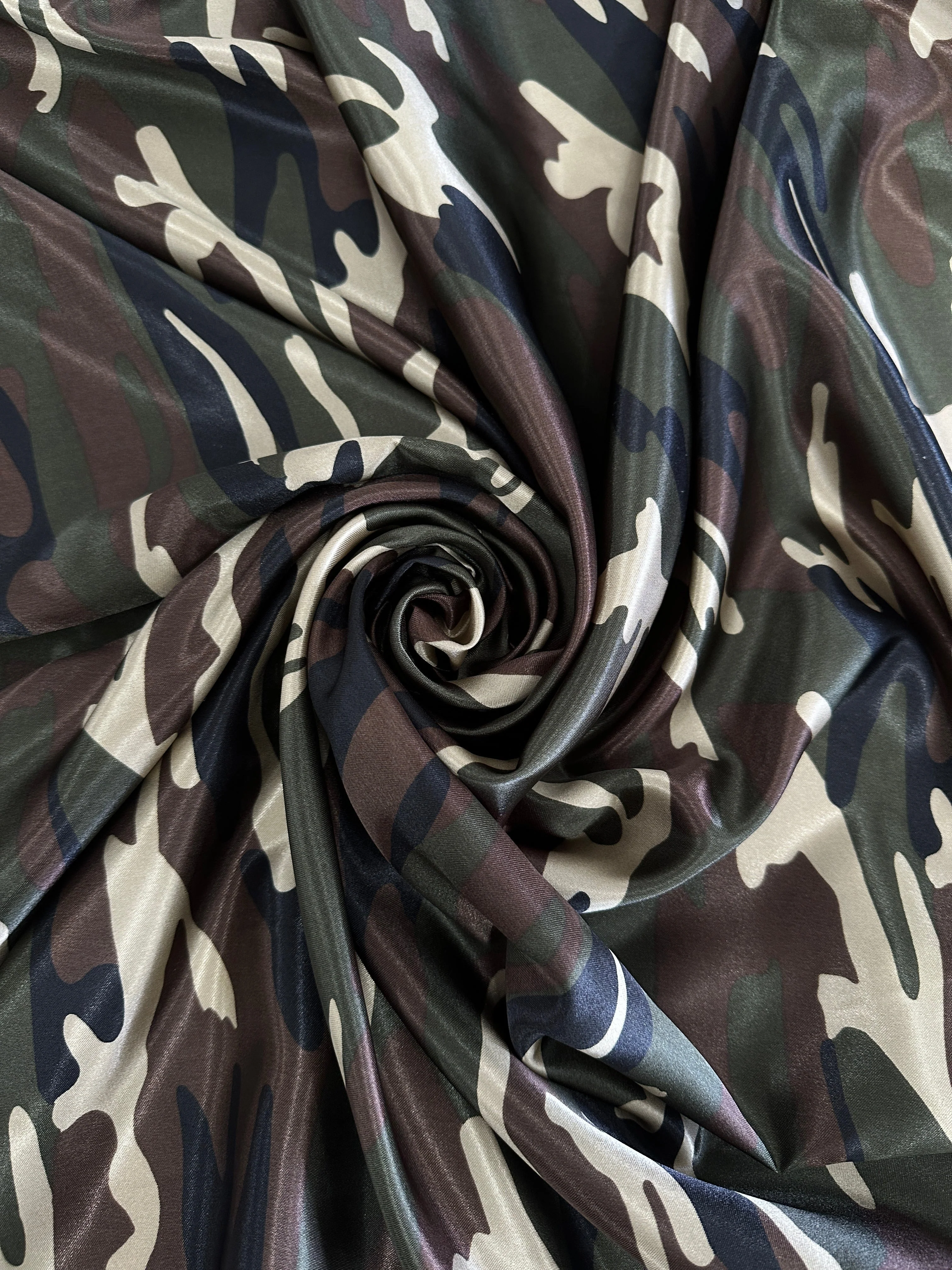 Army Print Satin - Image 3