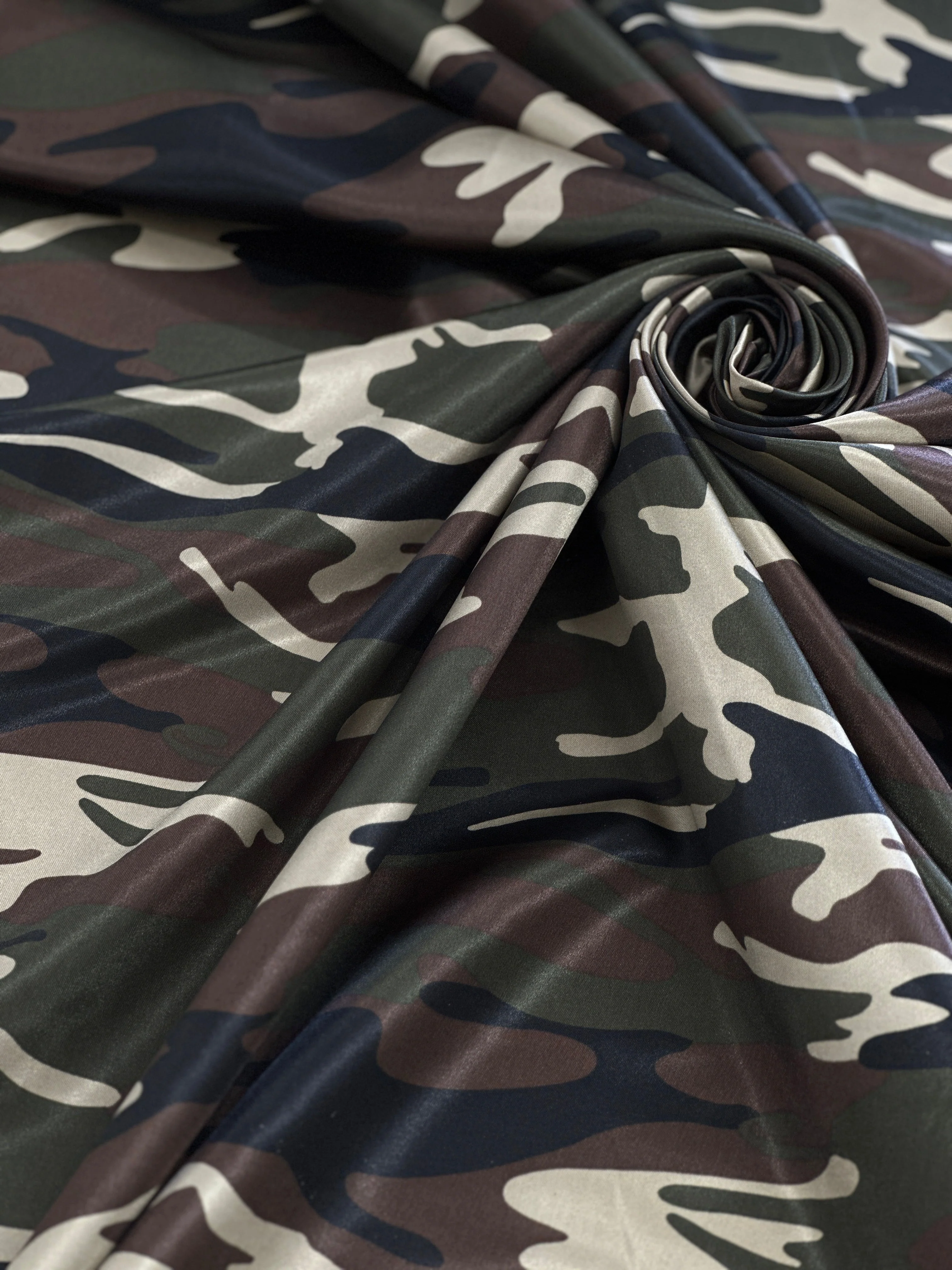Army Print Satin - Image 4