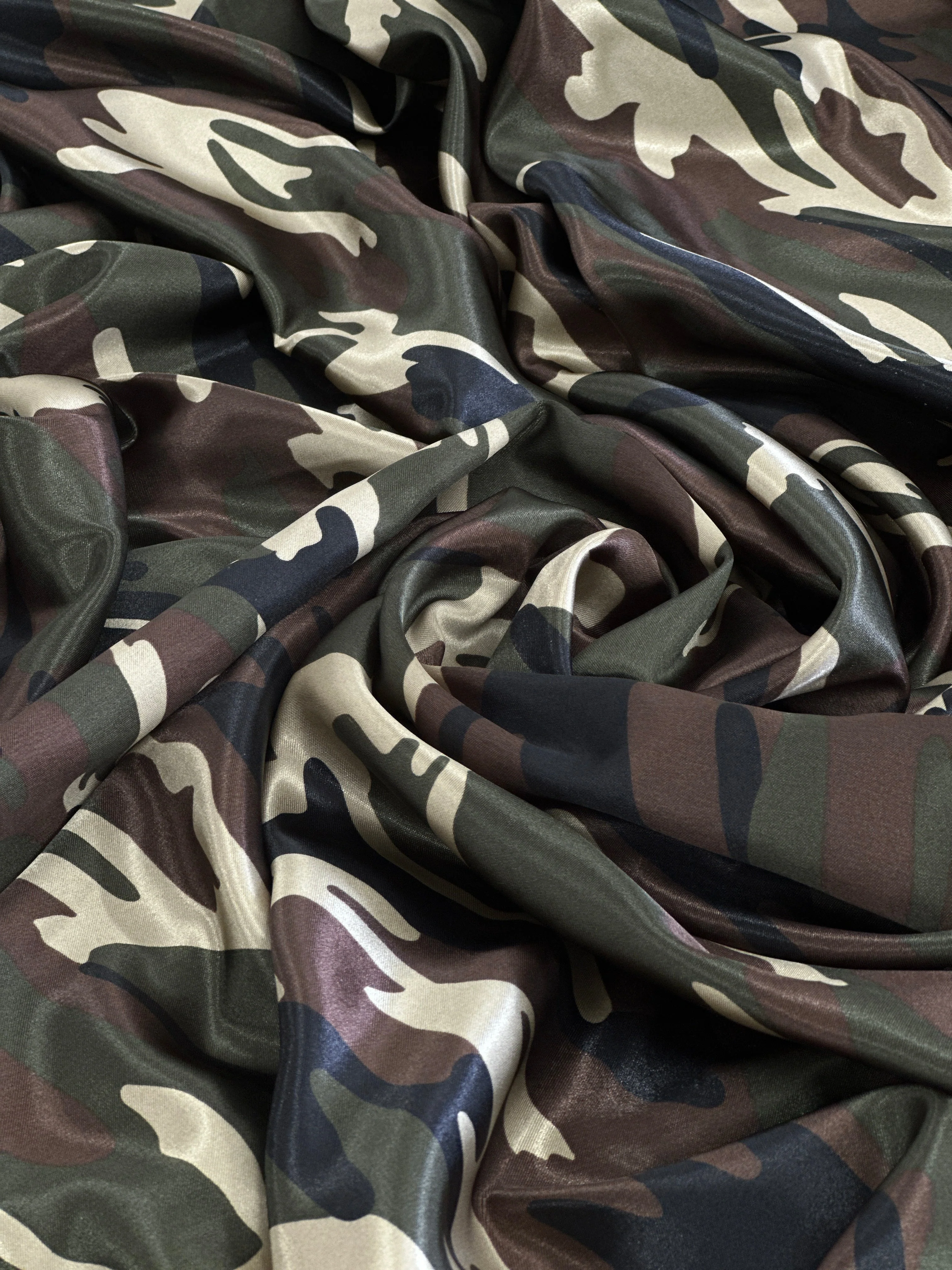Army Print Satin - Image 5