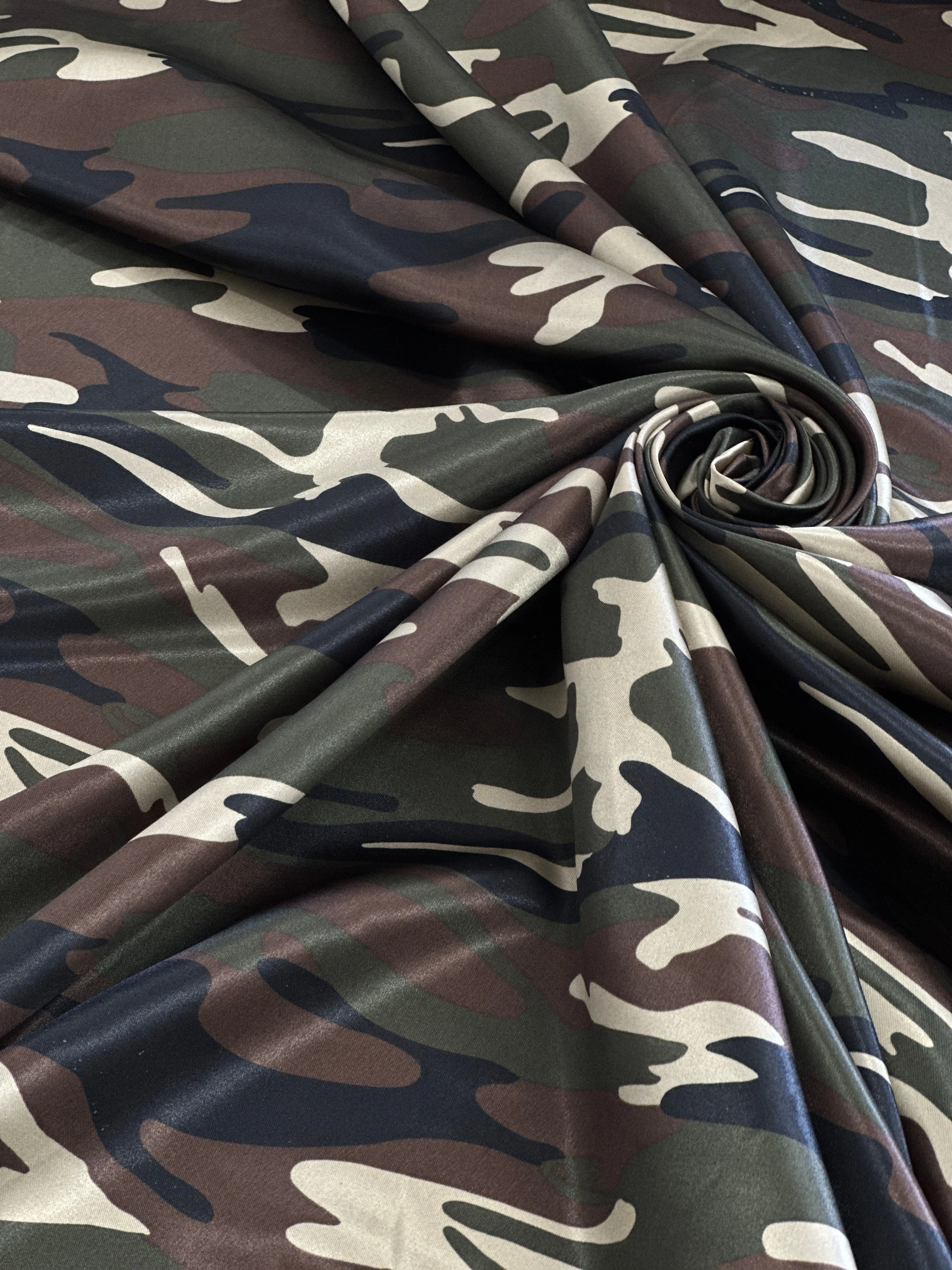 Army Print Satin - Image 7