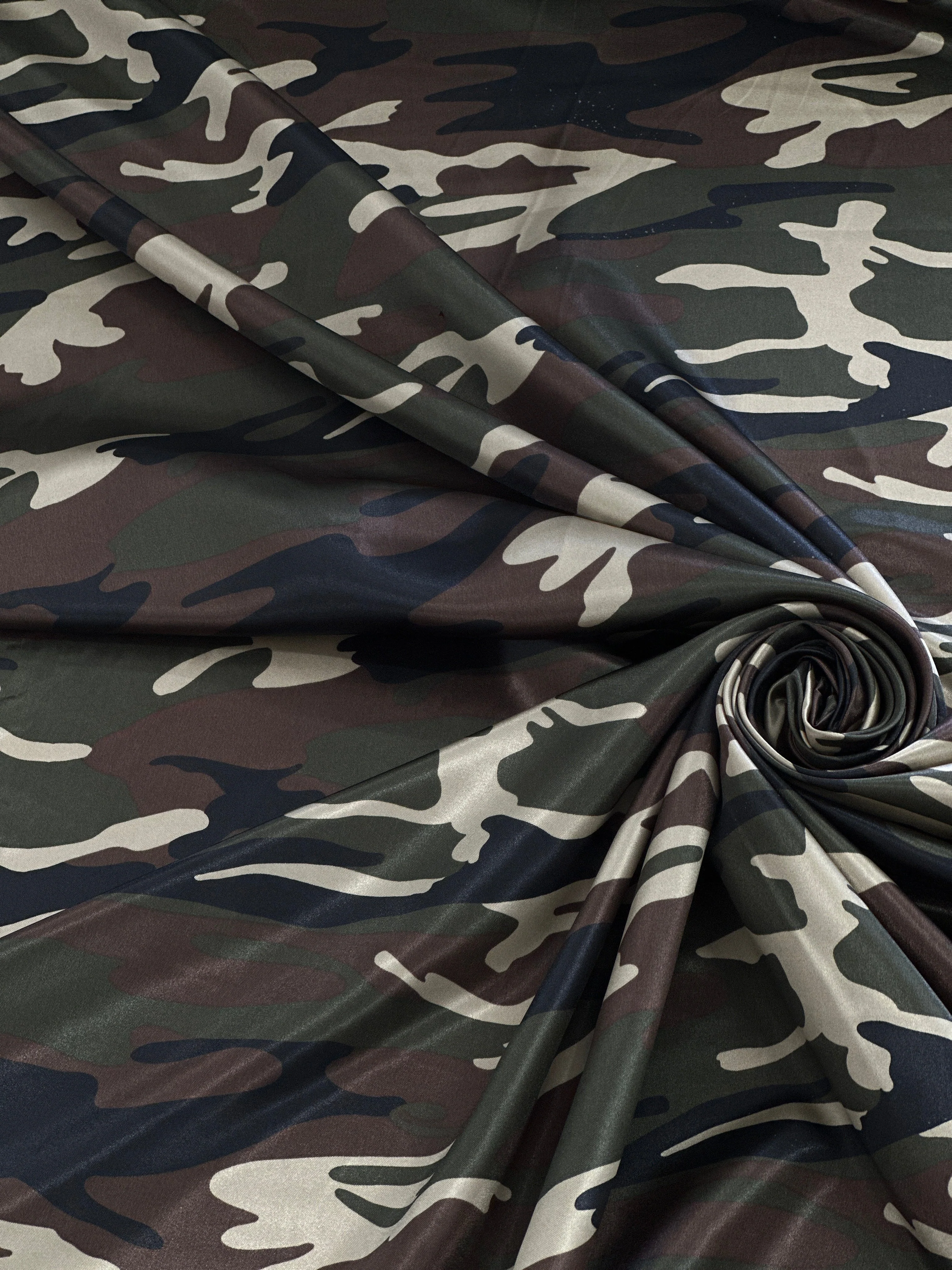 Army Print Satin - Image 9