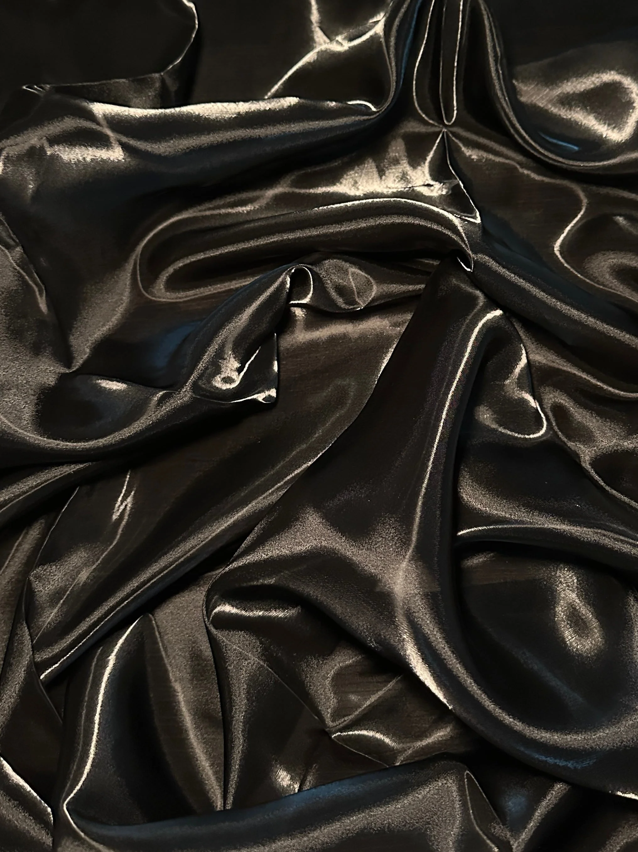 Black Liquid Shimmery Organza - Image 2