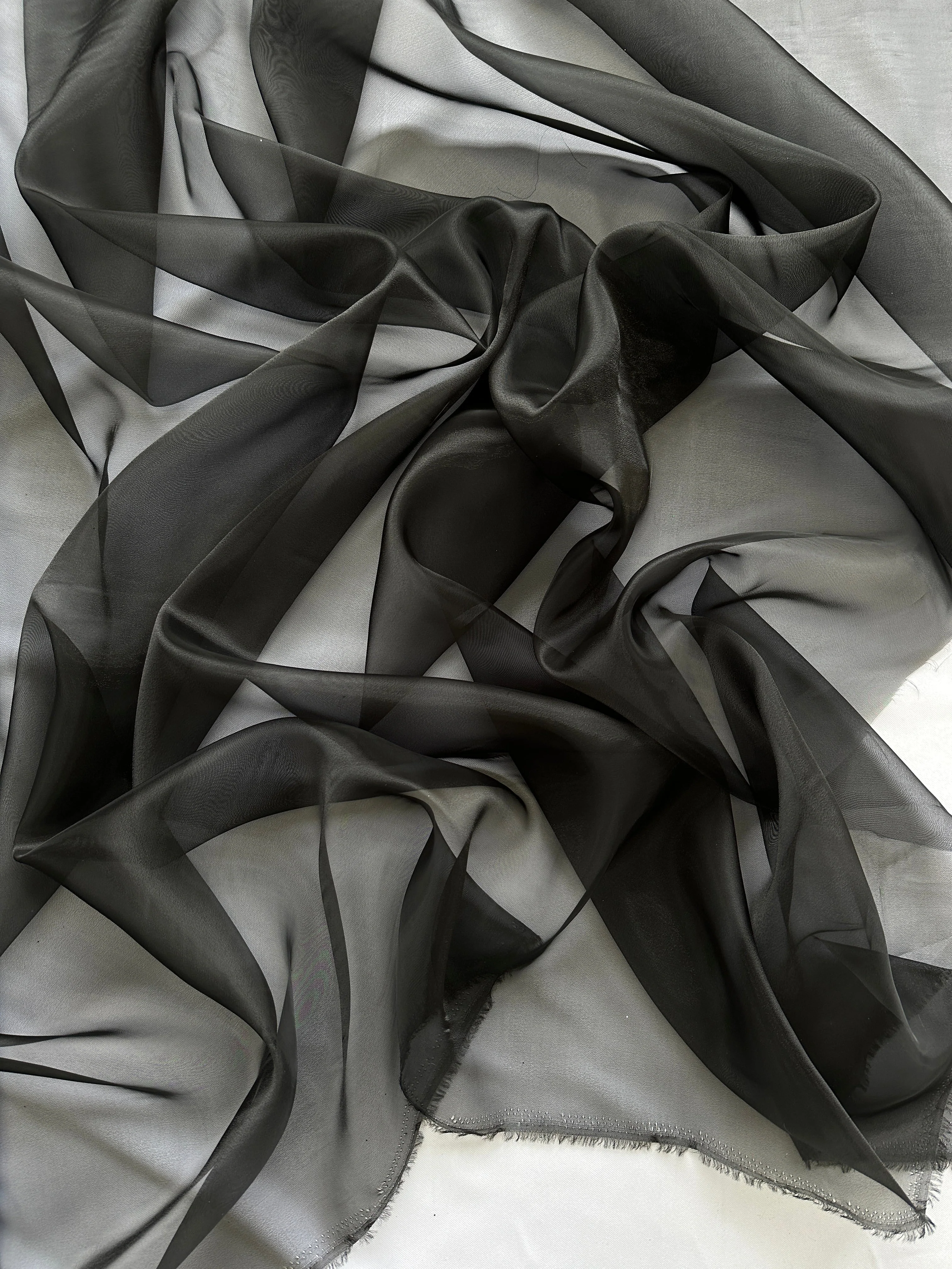 Black Crystal Organza - Image 5