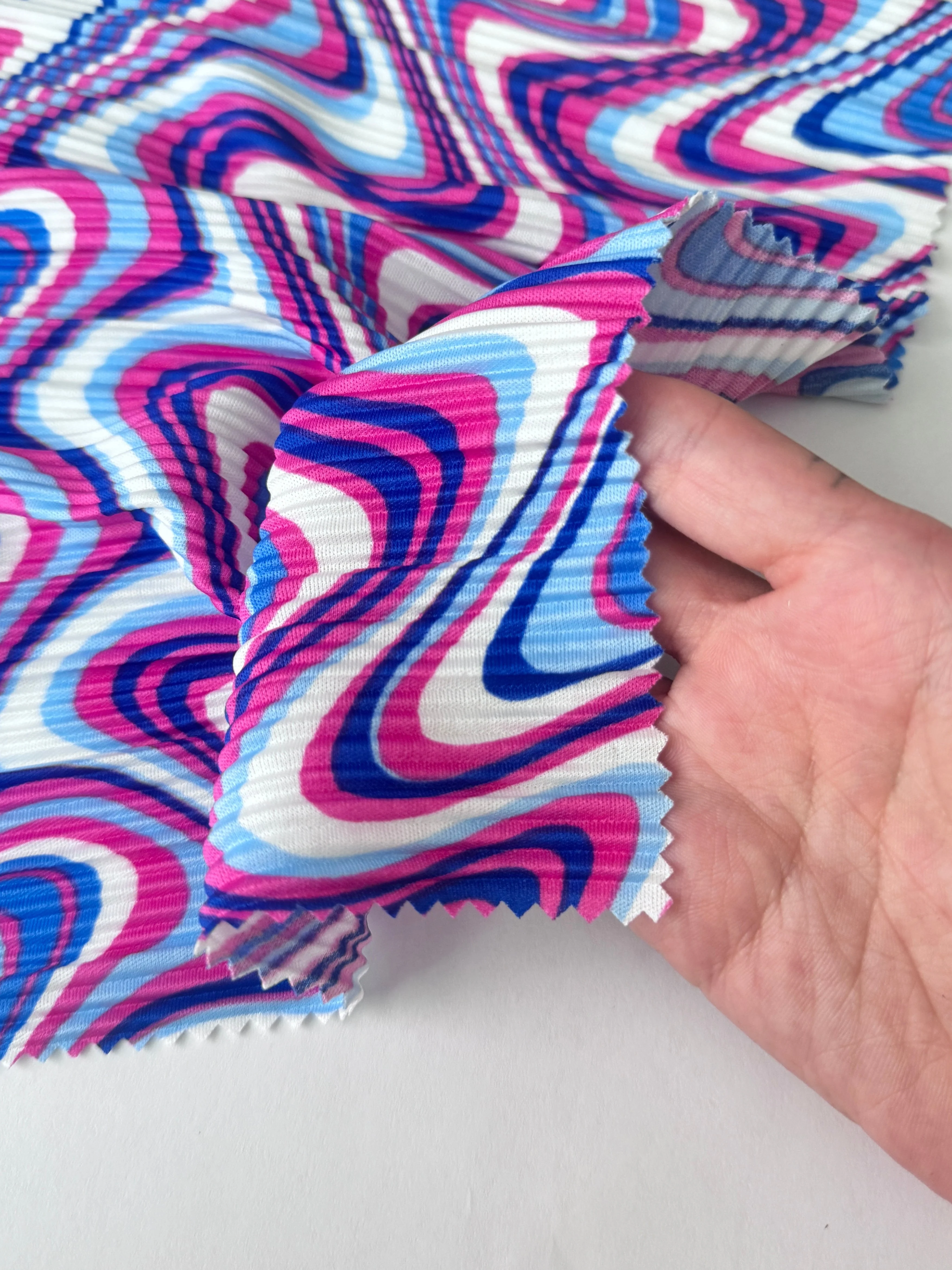 Blue Pink Wave Print Pleated Knit - Image 4