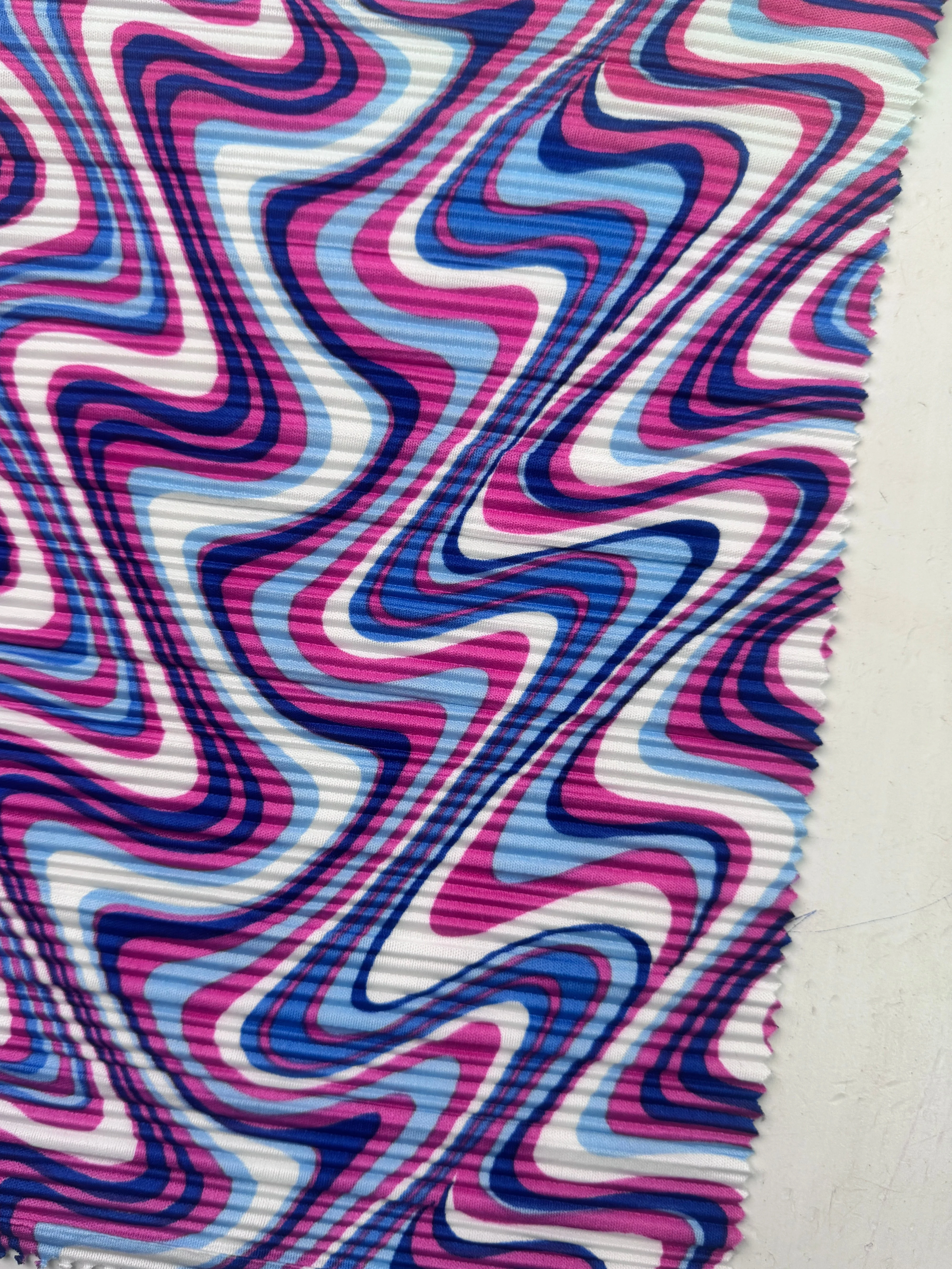 Blue Pink Wave Print Pleated Knit - Image 5