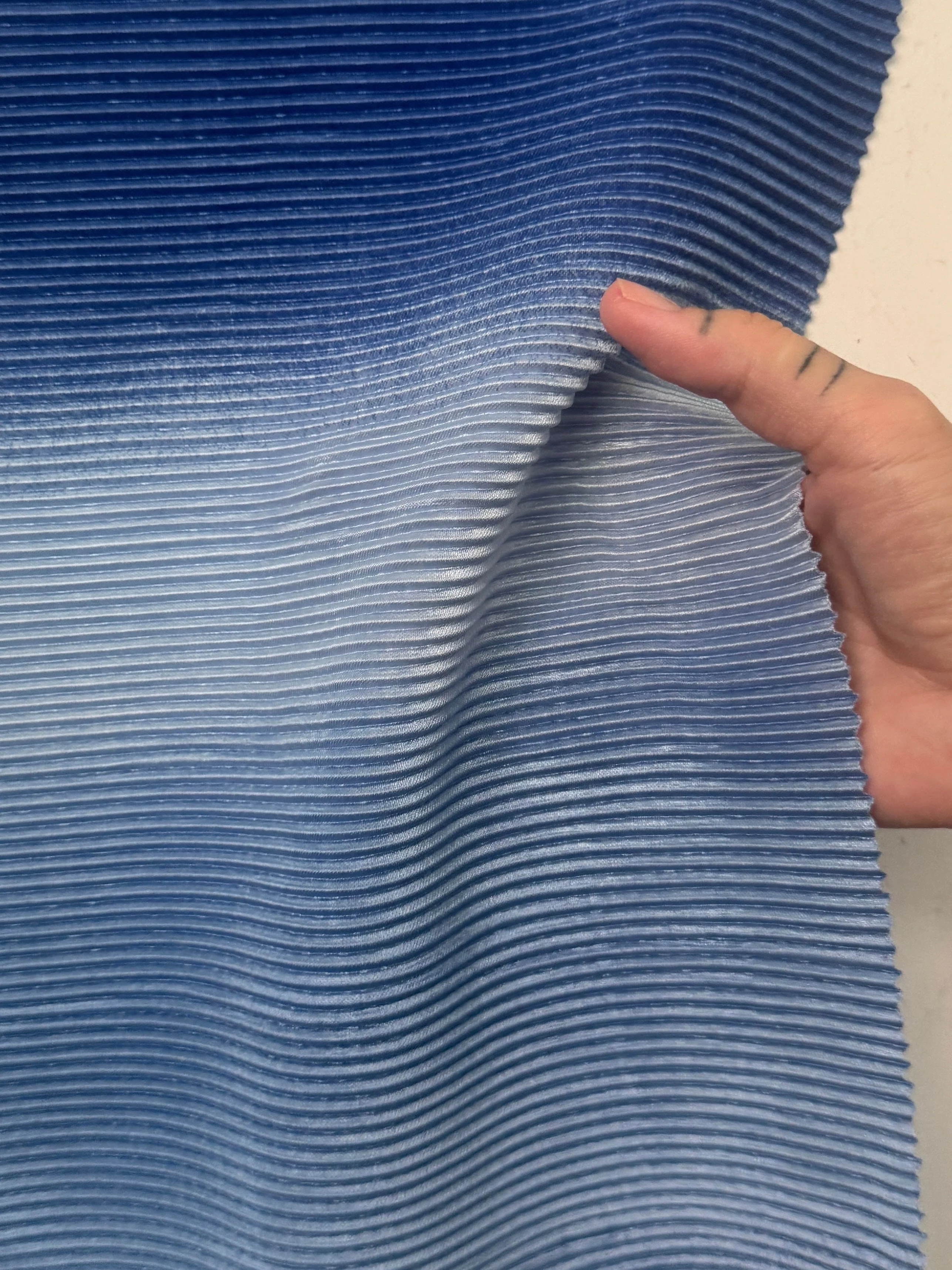 Denim Blue Ombre Pleated Knit - Image 4