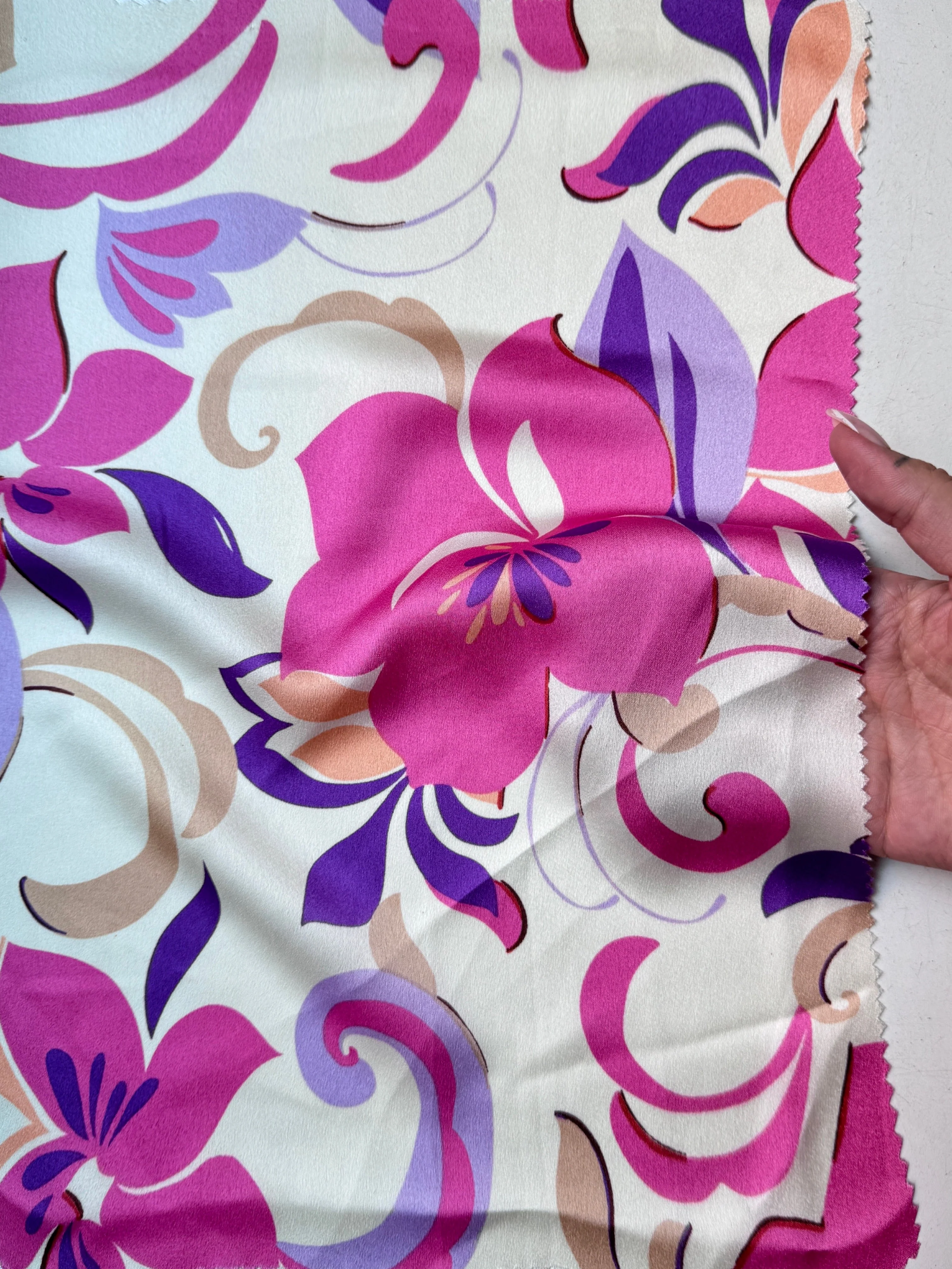Ivory/Pink Floral Print Satin - Image 4