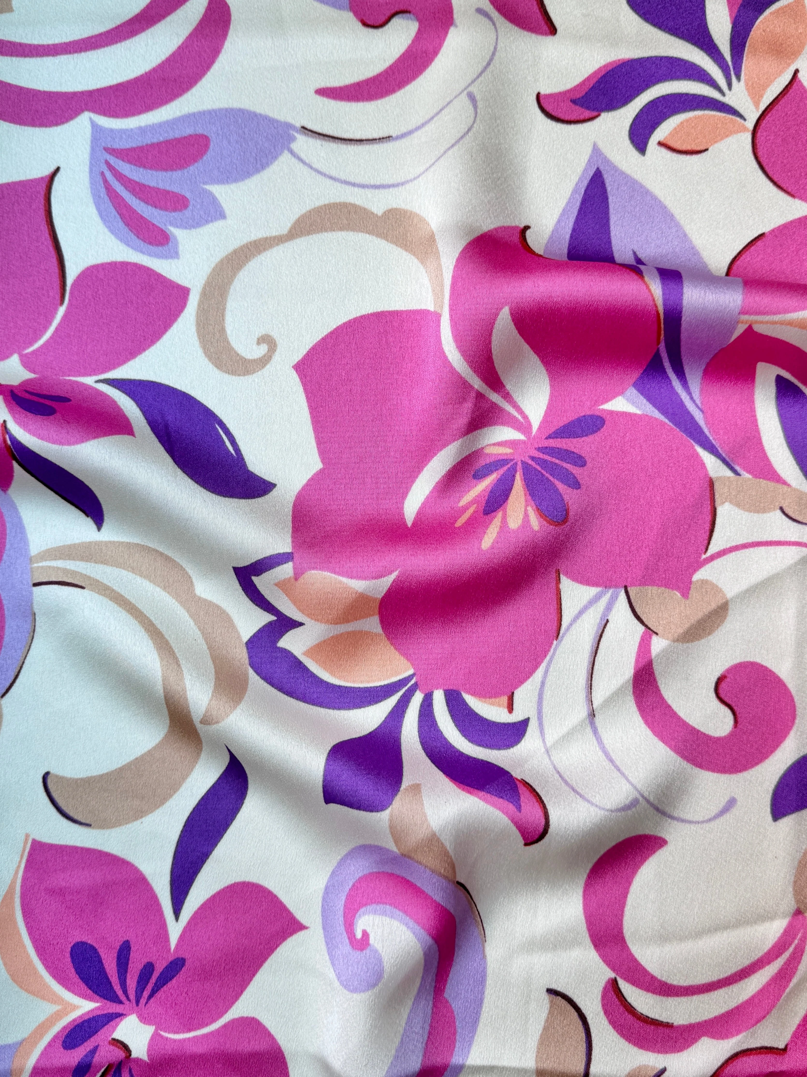 Ivory/Pink Floral Print Satin - Image 7
