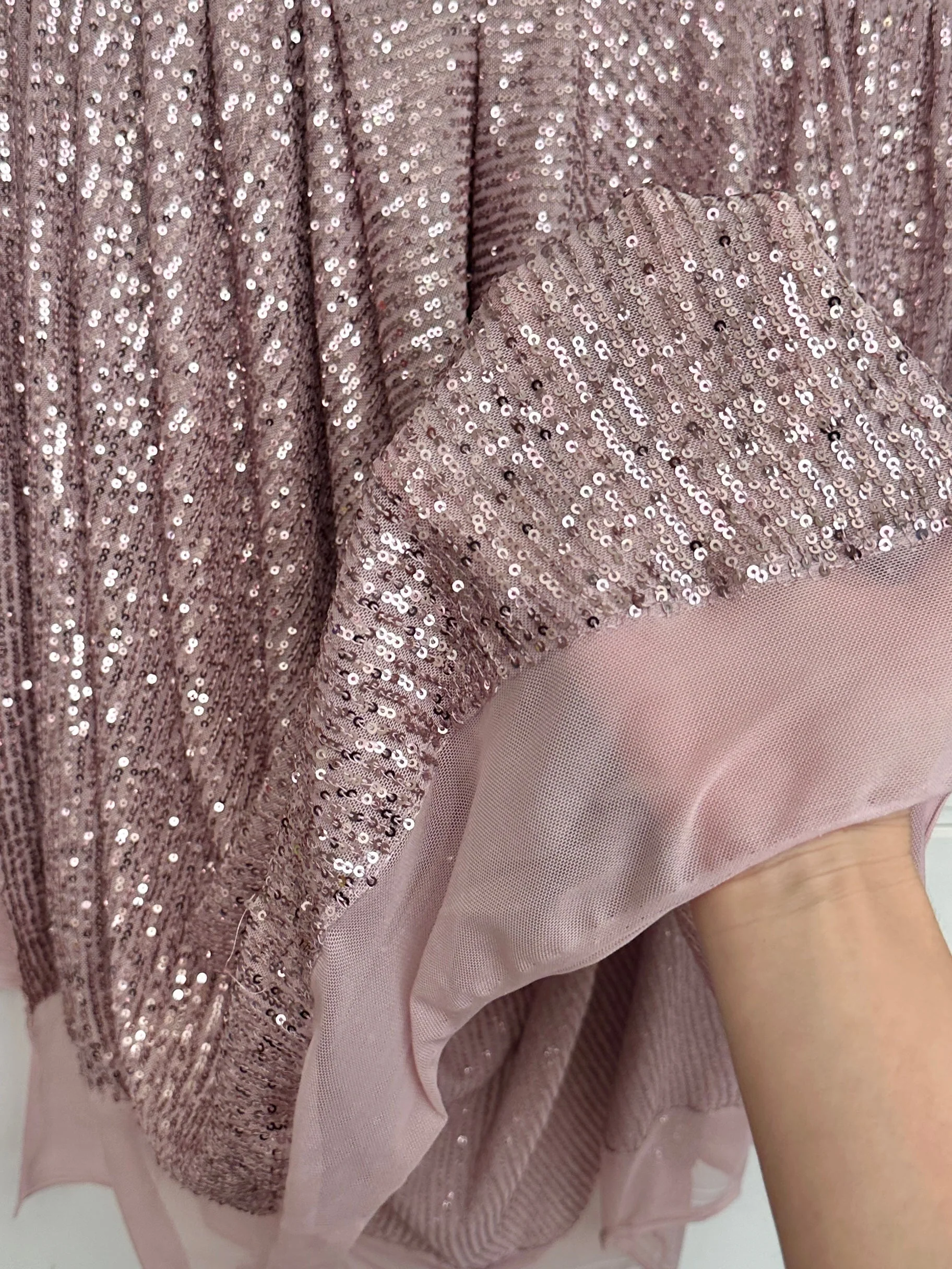 Mauve Striped Stretch Sequins on Mesh - Image 5