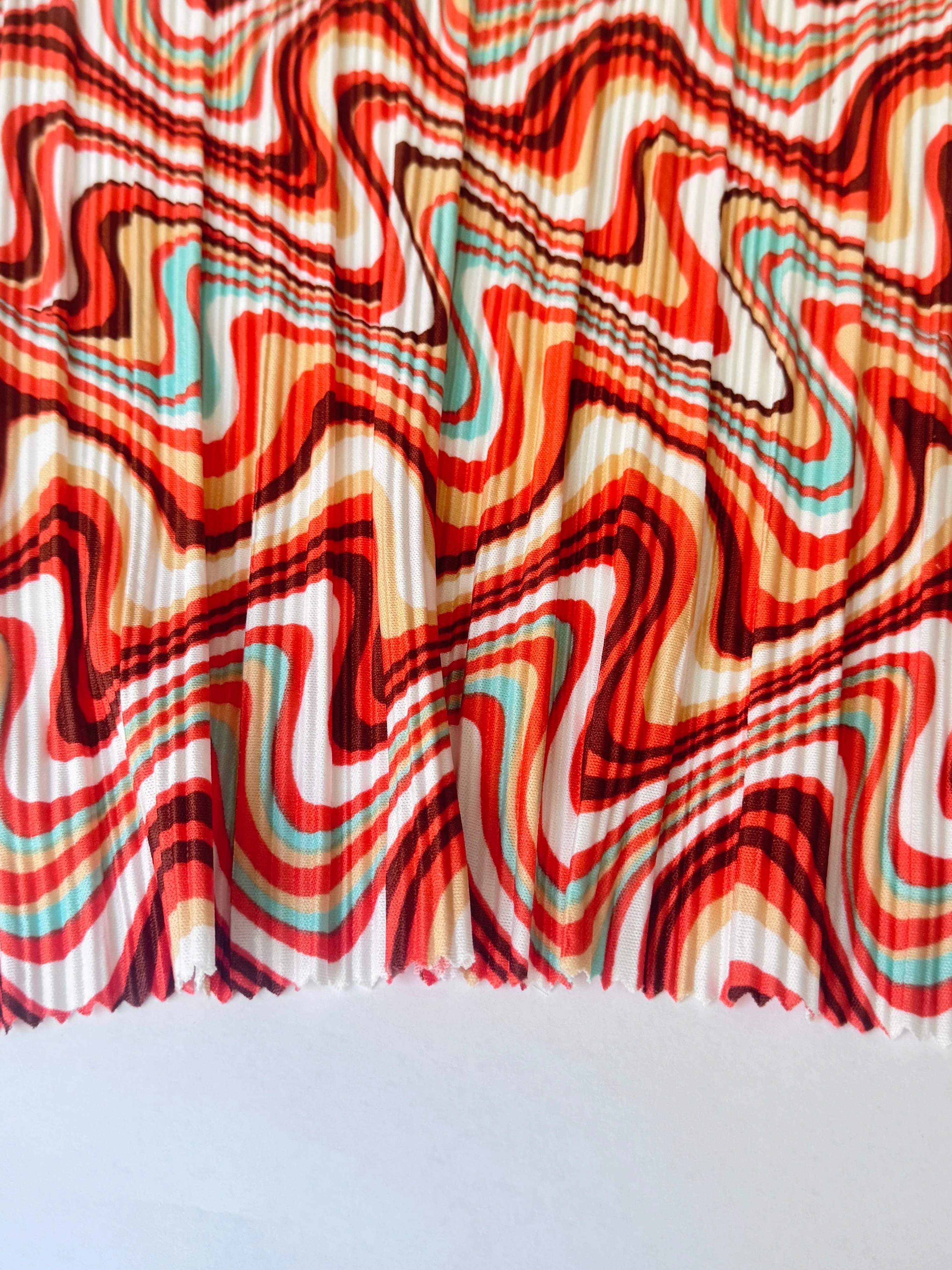 Multicolor Wave Print Pleated Knit - Image 6