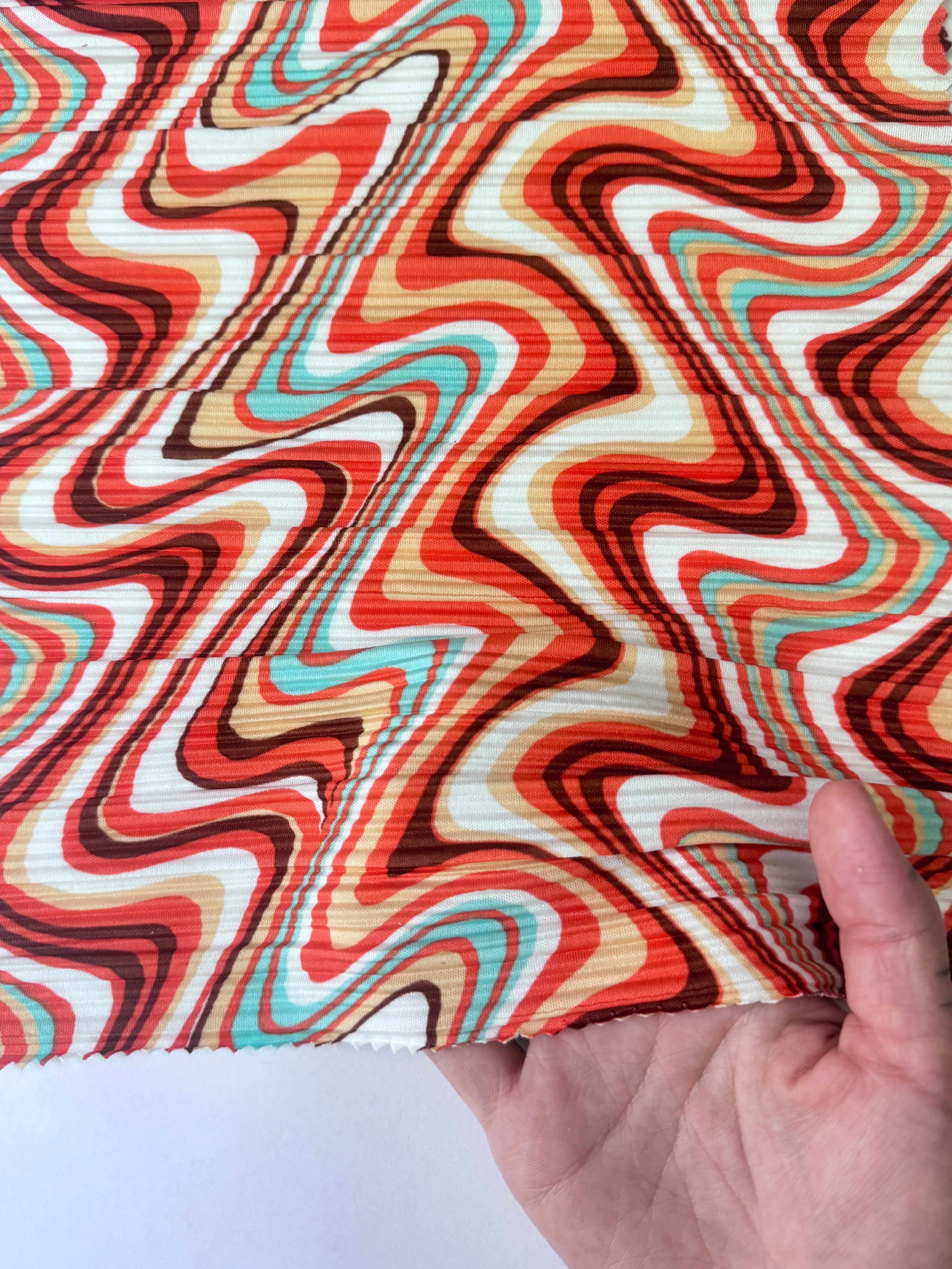 Multicolor Wave Print Pleated Knit - Image 8