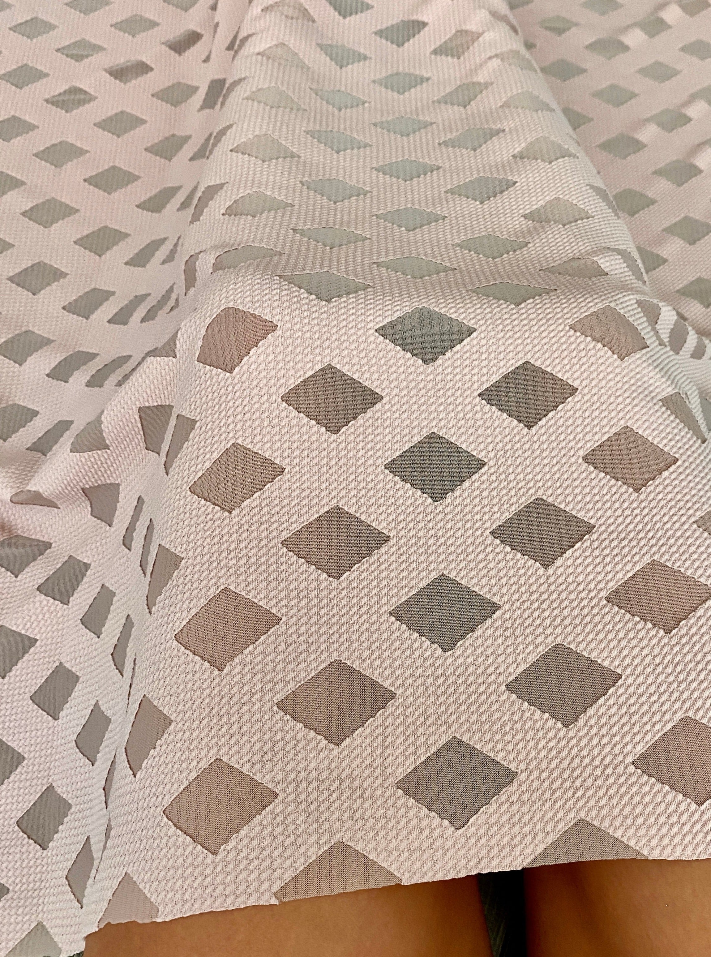 Nude Diamond Pattern Knit - Image 4