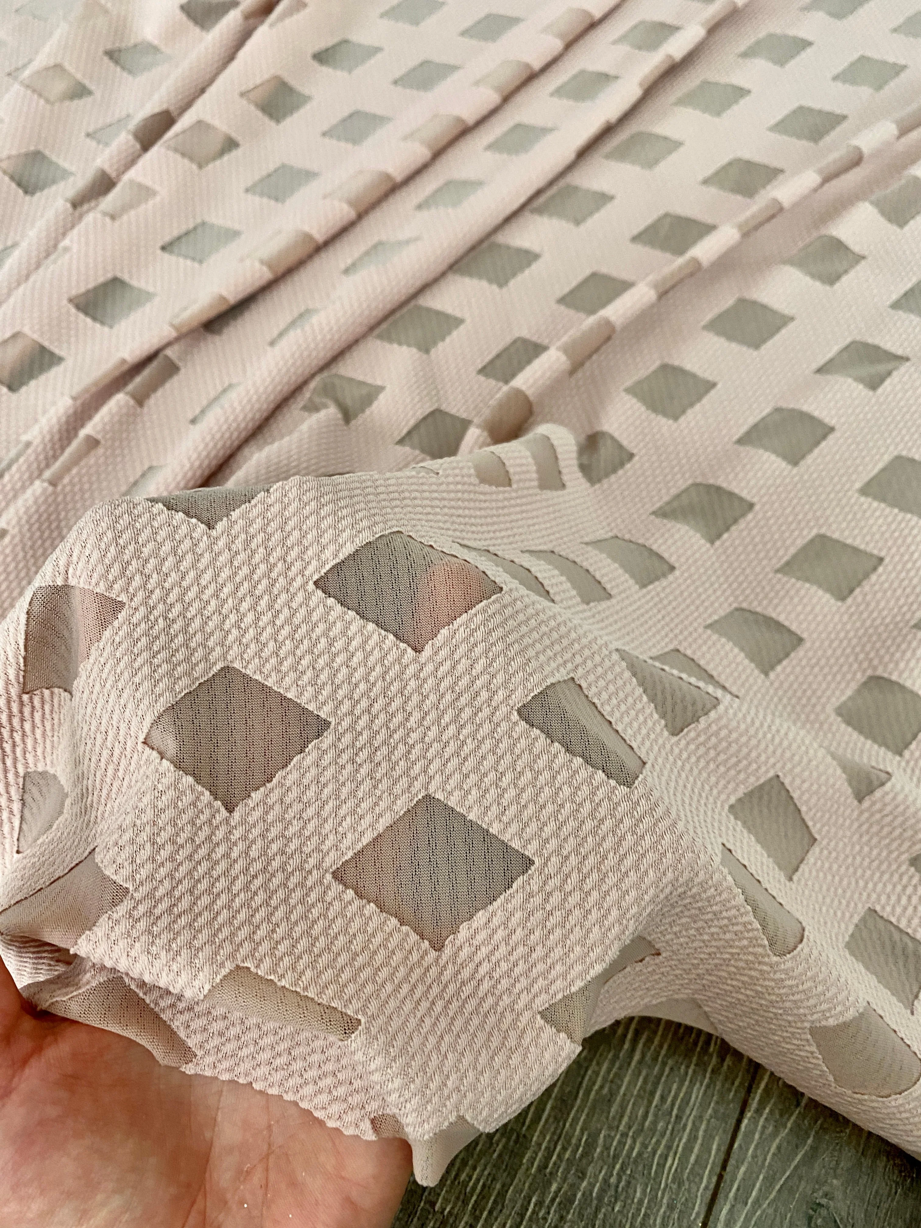 Nude Diamond Pattern Knit - Image 8