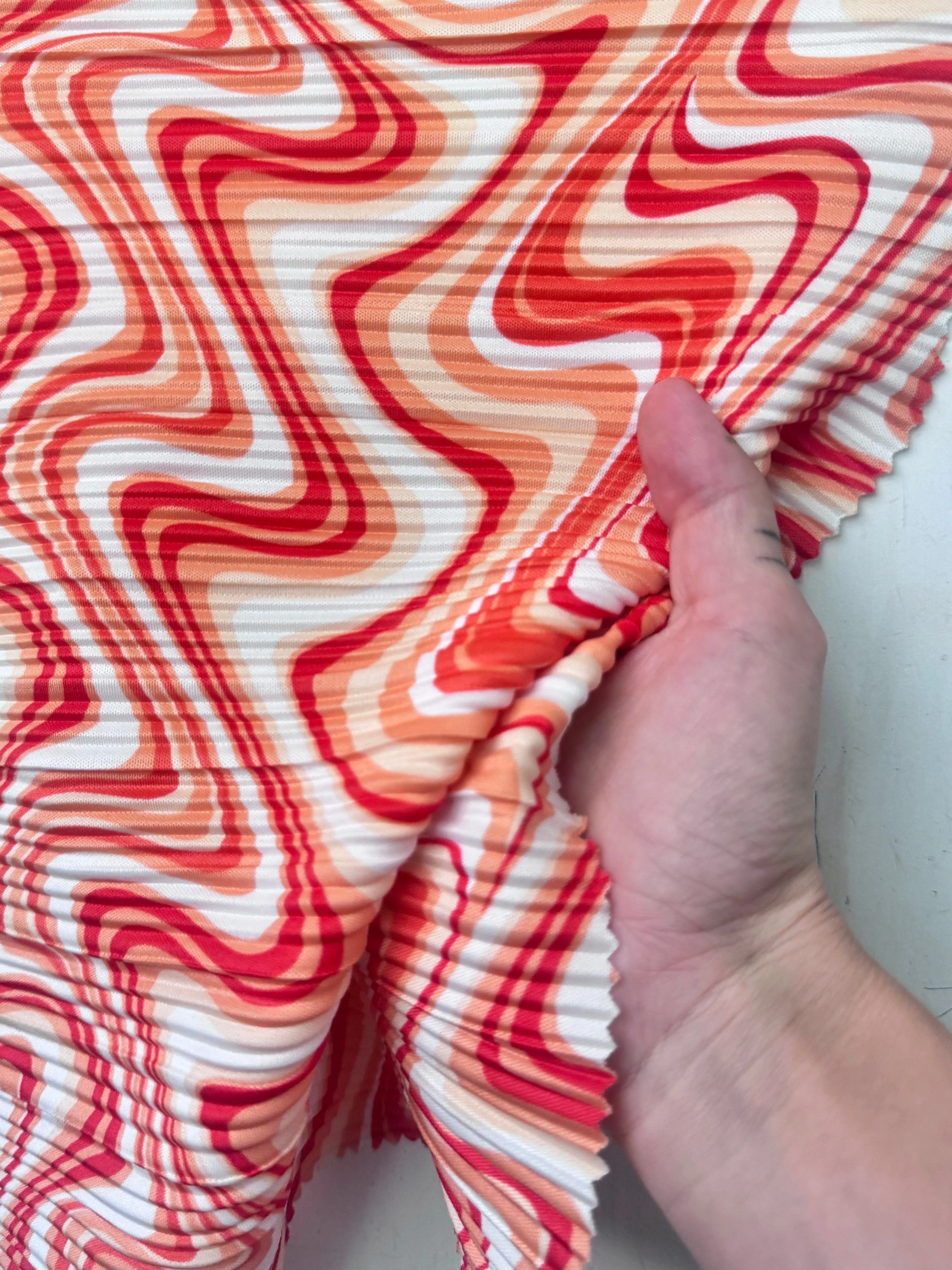 Orange Wave Print Pleated Knit - Image 3