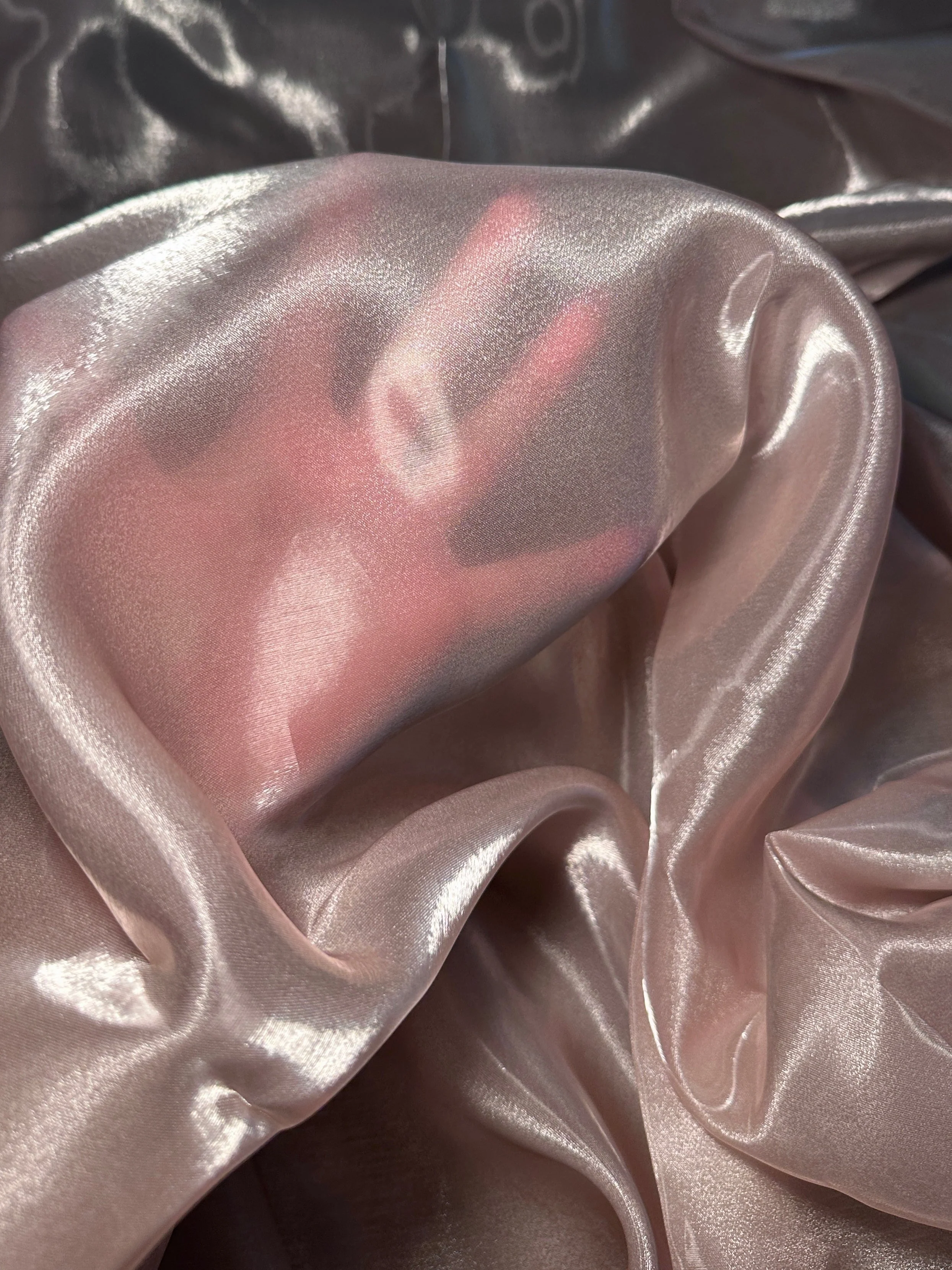 Pale Mauve Liquid Shimmery Organza - Image 5