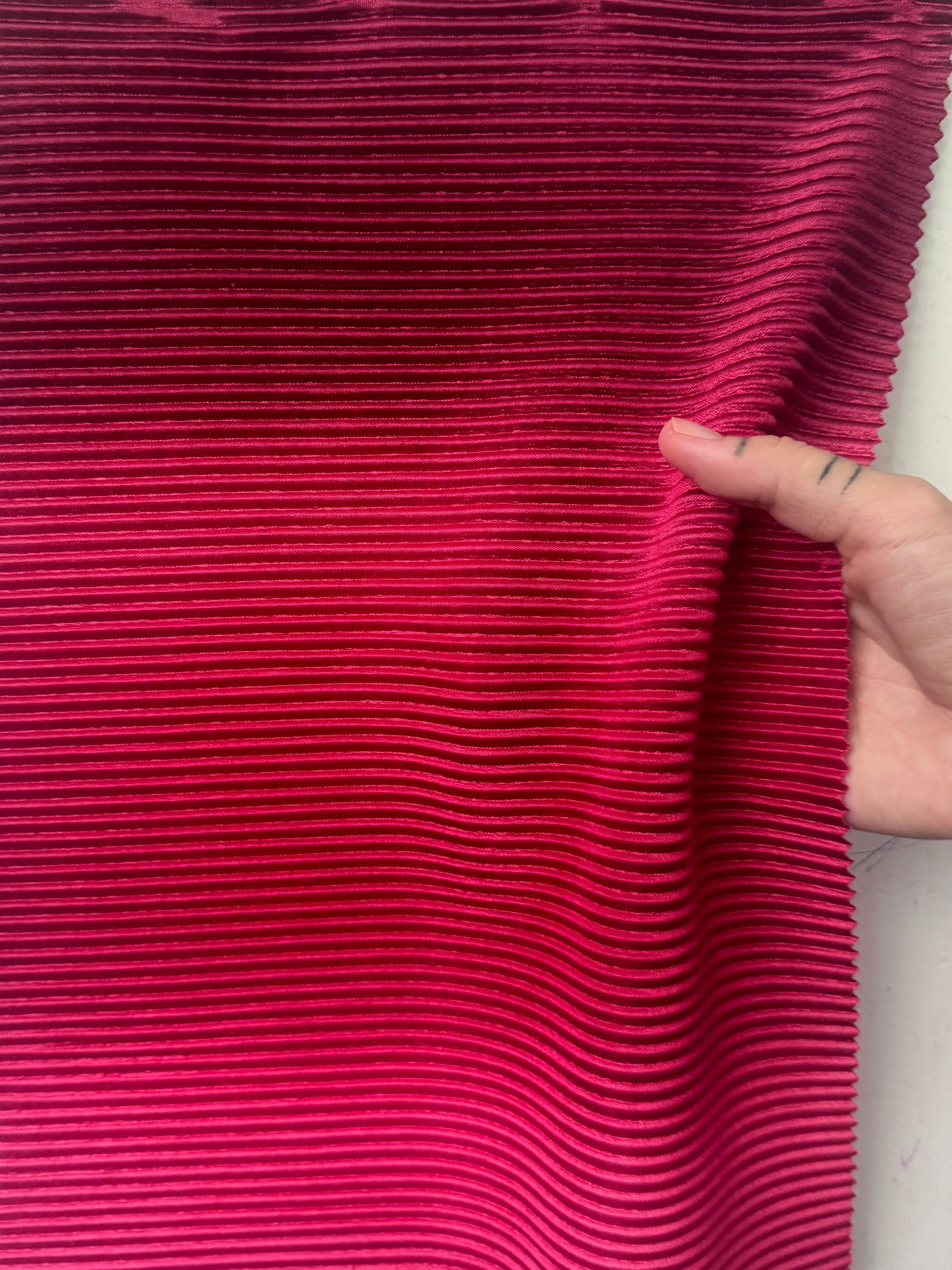 Red Ombre Pleated Knit - Image 4