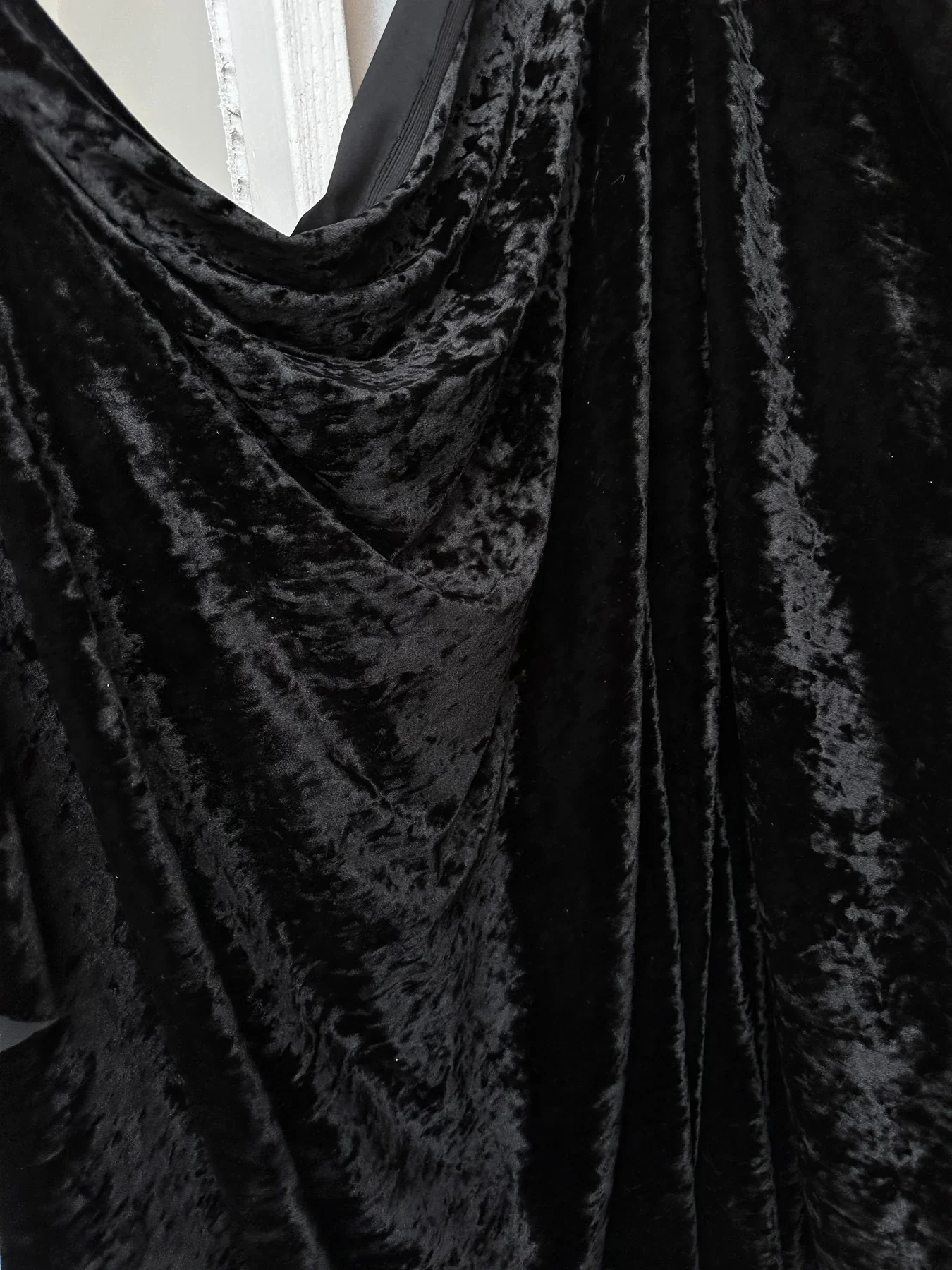 Stretch Crushed Velvet - Image 10