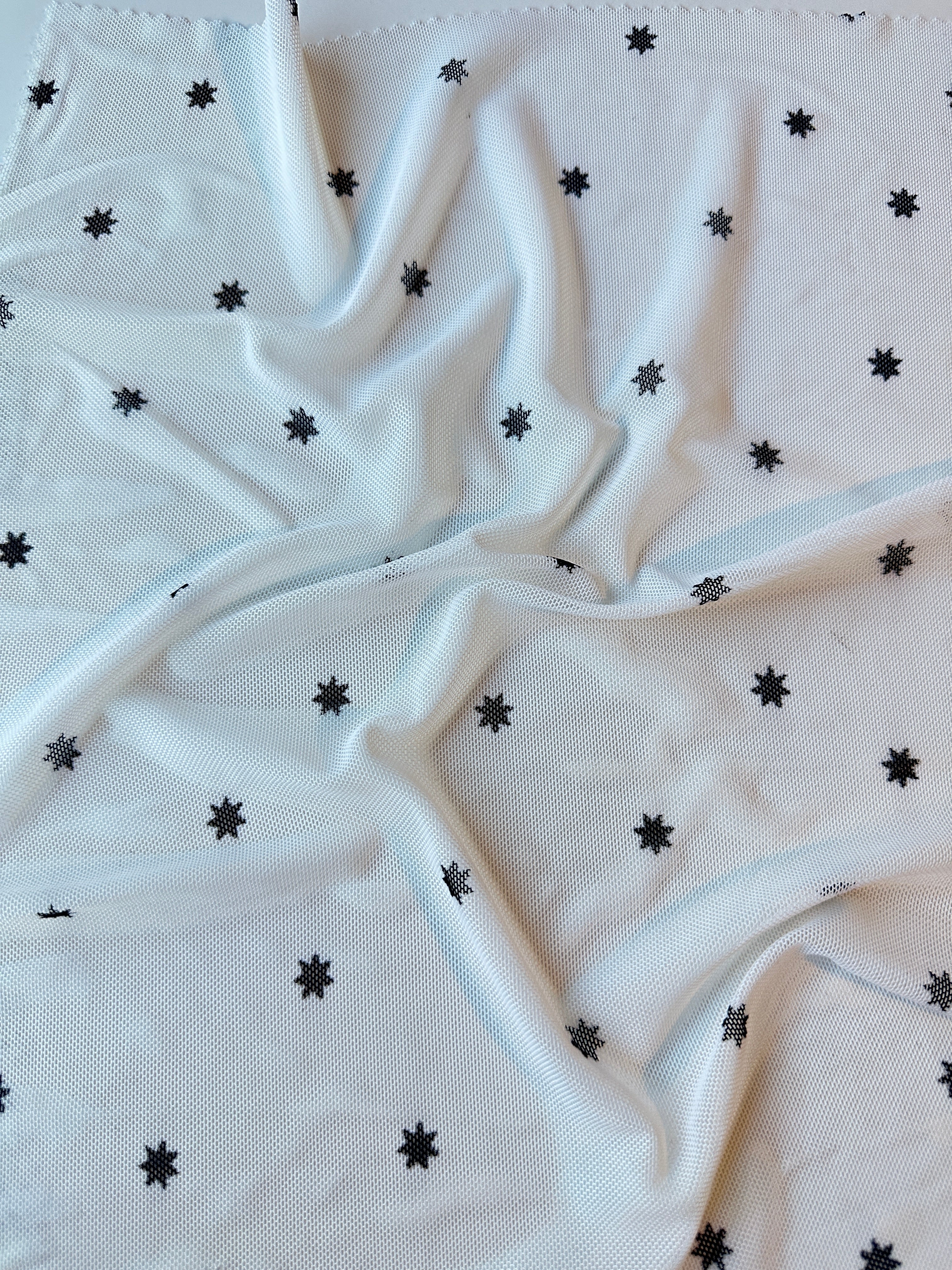 White Black Star Power Mesh - Image 7