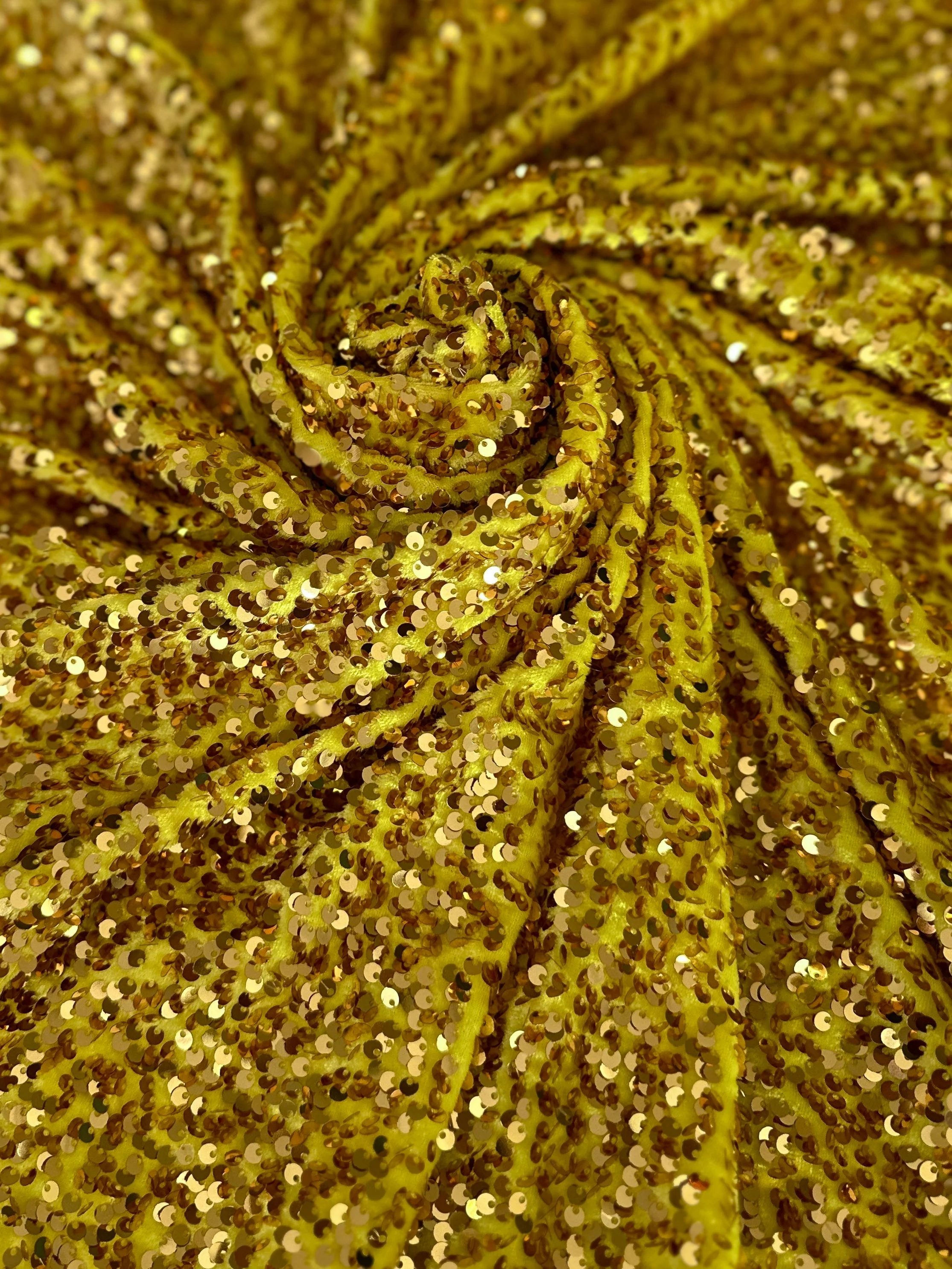 Yellow Gold Sequin on Velvet - Image 3